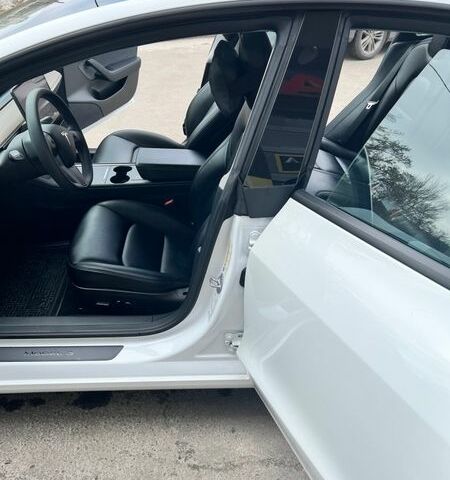 Белый Тесла Модель 3, объемом двигателя 0 л и пробегом 23 тыс. км за 21500 $, фото 3 на Automoto.ua