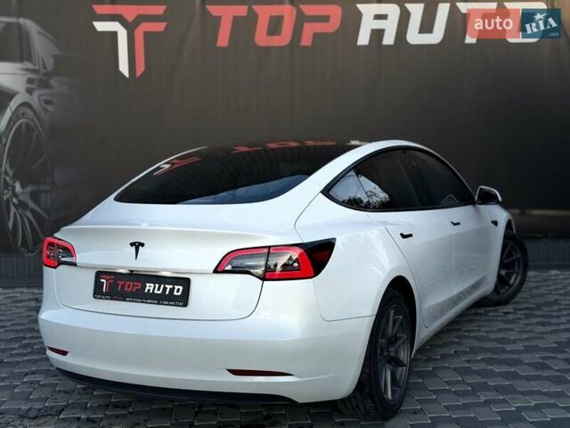 Білий Тесла Модель 3, об'ємом двигуна 0 л та пробігом 67 тис. км за 19999 $, фото 19 на Automoto.ua