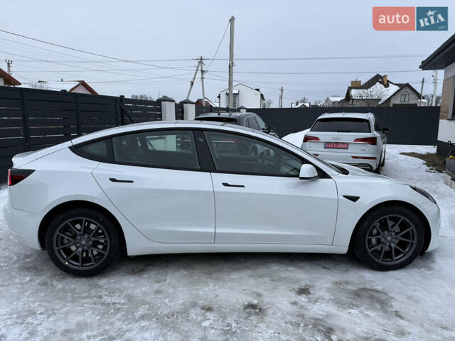 Белый Тесла Модель 3, объемом двигателя 0 л и пробегом 30 тыс. км за 19900 $, фото 32 на Automoto.ua