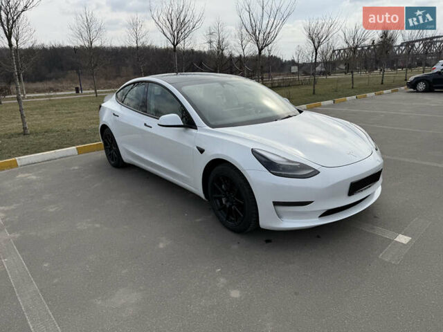 Белый Тесла Модель 3, объемом двигателя 0 л и пробегом 6 тыс. км за 26000 $, фото 3 на Automoto.ua