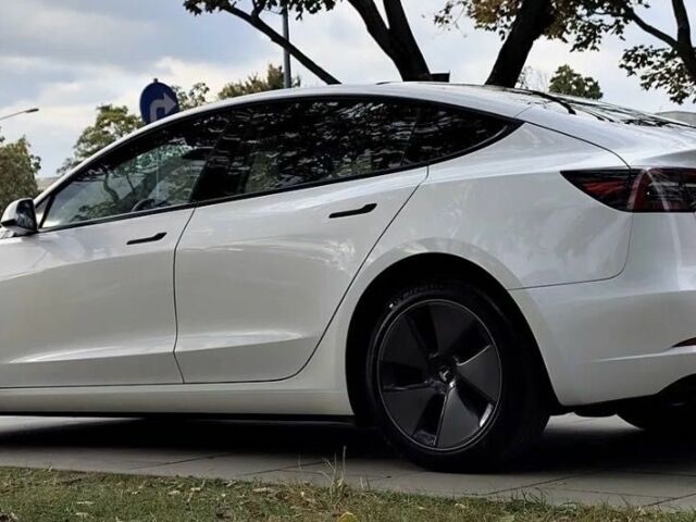 Белый Тесла Модель 3, объемом двигателя 0 л и пробегом 95 тыс. км за 13500 $, фото 3 на Automoto.ua