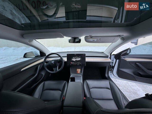 Белый Тесла Модель 3, объемом двигателя 0 л и пробегом 30 тыс. км за 23500 $, фото 33 на Automoto.ua