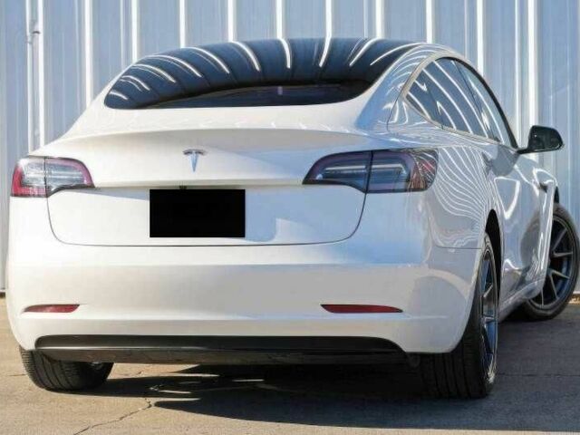 Белый Тесла Модель 3, объемом двигателя 0 л и пробегом 15 тыс. км за 9600 $, фото 4 на Automoto.ua