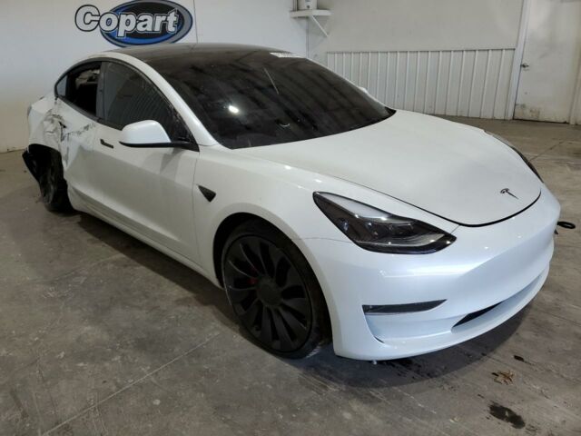 Білий Тесла Модель 3, об'ємом двигуна 0 л та пробігом 24 тис. км за 18500 $, фото 2 на Automoto.ua