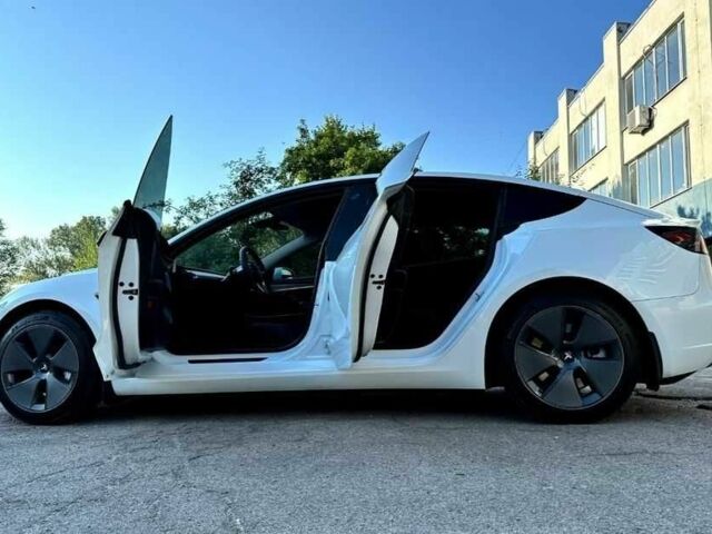 Білий Тесла Модель 3, об'ємом двигуна 0 л та пробігом 72 тис. км за 14100 $, фото 12 на Automoto.ua