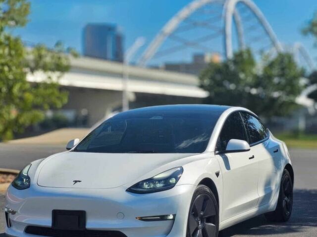 Тесла Модель 3 2023 в Киеве на Automoto.ua Белый Тесла Модель 3, объемом двигателя 0 л и пробегом 23 тыс. км за 9600 $, фото 2 на Automoto.ua
