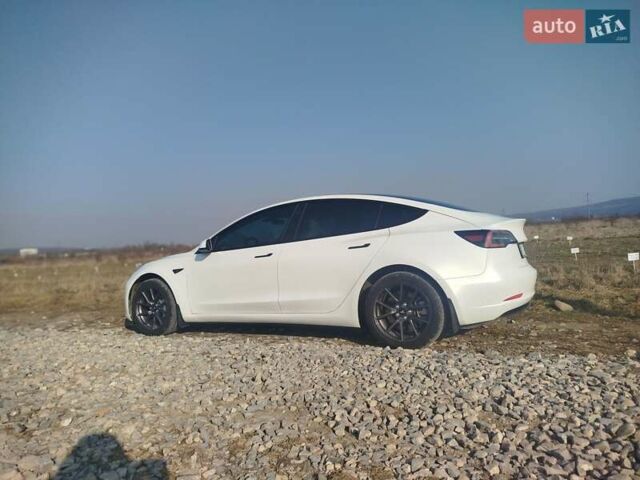 Белый Тесла Модель 3, объемом двигателя 0 л и пробегом 34 тыс. км за 18800 $, фото 5 на Automoto.ua