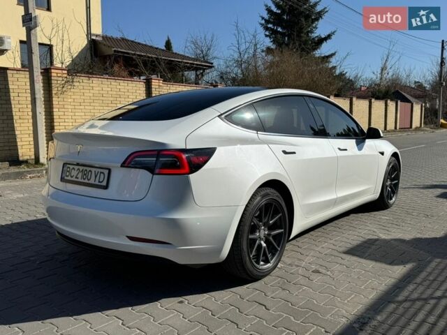 Білий Тесла Модель 3, об'ємом двигуна 0 л та пробігом 55 тис. км за 21000 $, фото 4 на Automoto.ua