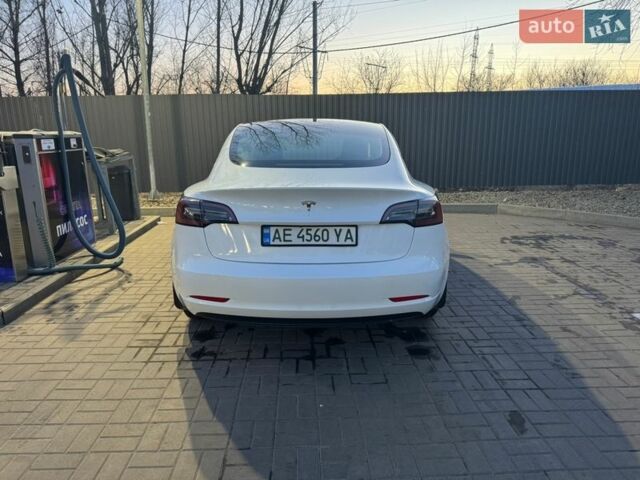 Белый Тесла Модель 3, объемом двигателя 0 л и пробегом 50 тыс. км за 20700 $, фото 9 на Automoto.ua