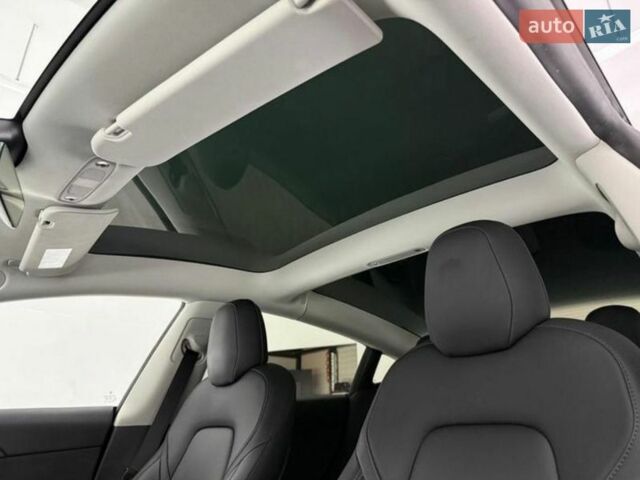Білий Тесла Модель 3, об'ємом двигуна 0 л та пробігом 26 тис. км за 23499 $, фото 14 на Automoto.ua