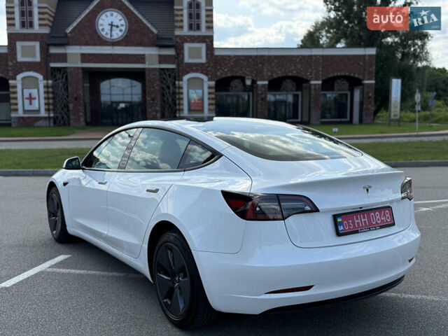 Белый Тесла Модель 3, объемом двигателя 0 л и пробегом 39 тыс. км за 25500 $, фото 16 на Automoto.ua