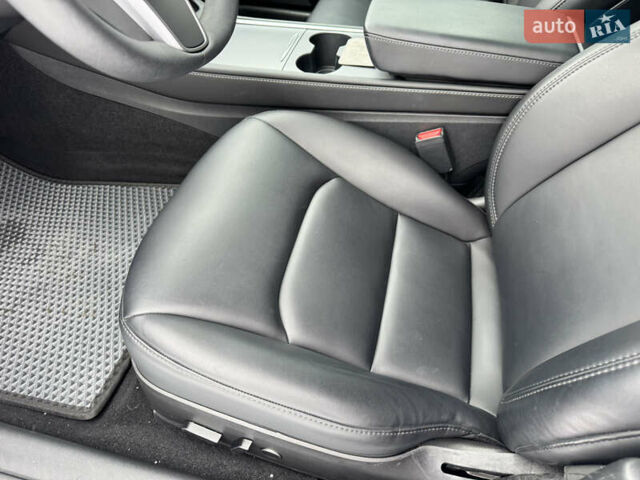 Белый Тесла Модель 3, объемом двигателя 0 л и пробегом 34 тыс. км за 21000 $, фото 11 на Automoto.ua