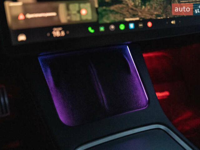 Белый Тесла Модель 3, объемом двигателя 0 л и пробегом 53 тыс. км за 27500 $, фото 25 на Automoto.ua