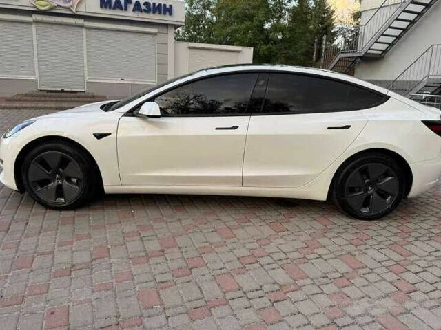 Белый Тесла Модель 3, объемом двигателя 0 л и пробегом 75 тыс. км за 18000 $, фото 3 на Automoto.ua
