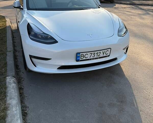 Белый Тесла Модель 3, объемом двигателя 0 л и пробегом 60 тыс. км за 23950 $, фото 2 на Automoto.ua