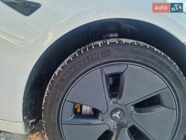 Белый Тесла Модель 3, объемом двигателя 0 л и пробегом 34 тыс. км за 18800 $, фото 22 на Automoto.ua