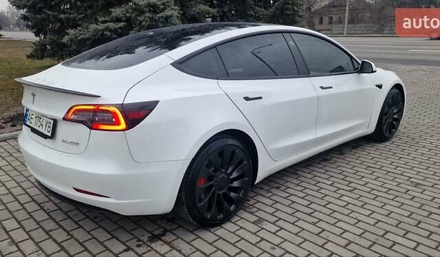 Білий Тесла Модель 3, об'ємом двигуна 0 л та пробігом 6 тис. км за 28500 $, фото 3 на Automoto.ua