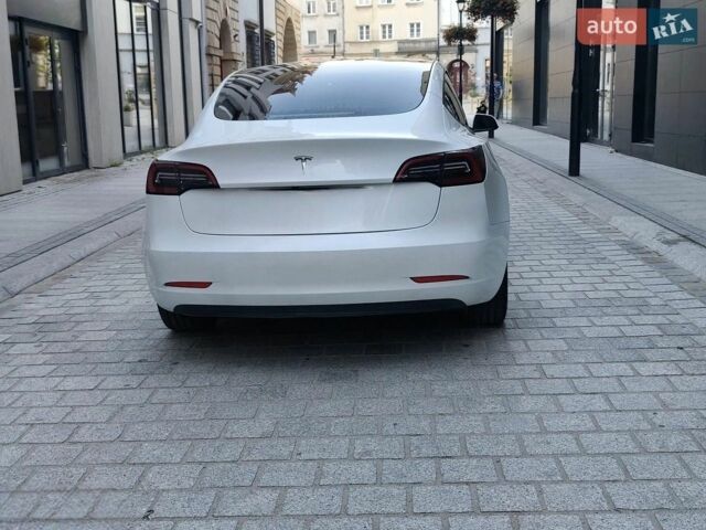 Білий Тесла Модель 3, об'ємом двигуна 0 л та пробігом 60 тис. км за 18000 $, фото 8 на Automoto.ua