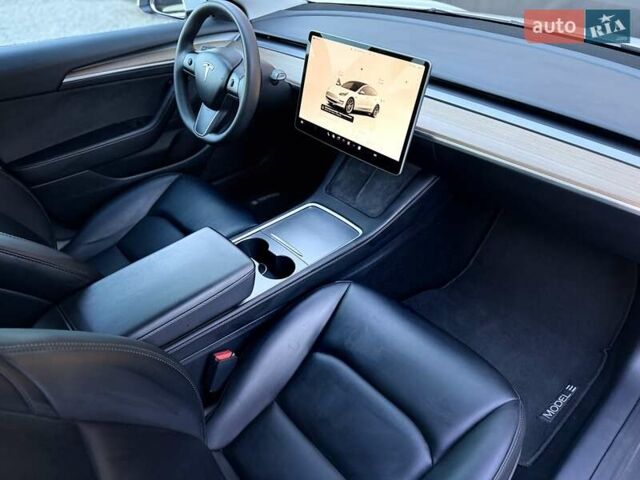 Білий Тесла Модель 3, об'ємом двигуна 0 л та пробігом 67 тис. км за 19999 $, фото 50 на Automoto.ua