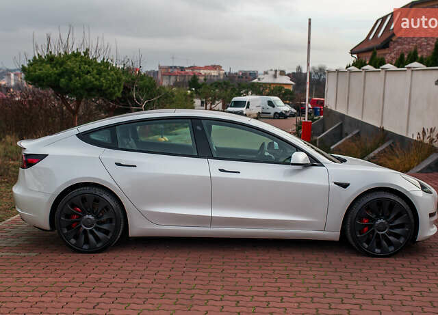 Белый Тесла Модель 3, объемом двигателя 0 л и пробегом 5 тыс. км за 27500 $, фото 15 на Automoto.ua