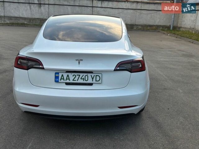 Белый Тесла Модель 3, объемом двигателя 0 л и пробегом 108 тыс. км за 18500 $, фото 8 на Automoto.ua