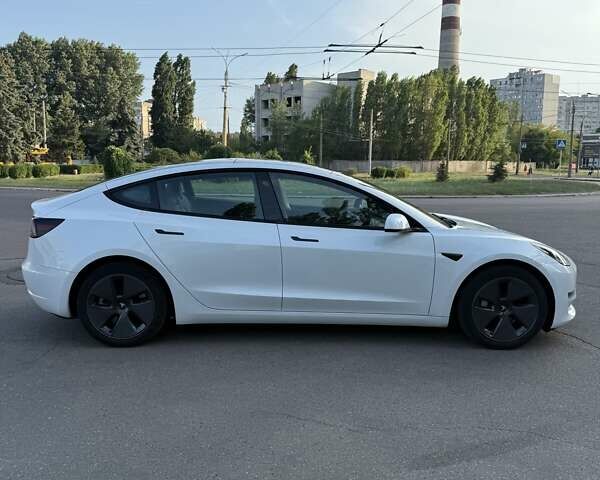 Белый Тесла Модель 3, объемом двигателя 0 л и пробегом 38 тыс. км за 24200 $, фото 21 на Automoto.ua