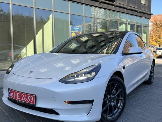 Білий Тесла Модель 3, об'ємом двигуна 0 л та пробігом 52 тис. км за 20300 $, фото 4 на Automoto.ua