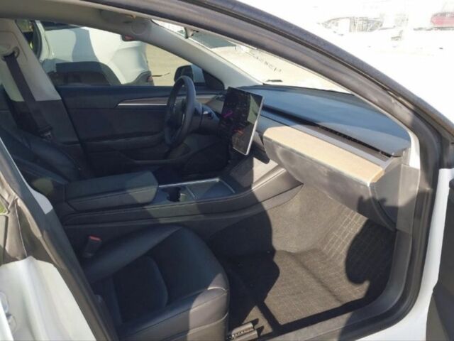 Білий Тесла Модель 3, об'ємом двигуна 0 л та пробігом 94 тис. км за 14500 $, фото 4 на Automoto.ua