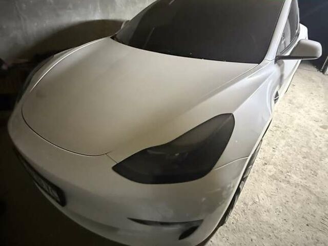 Белый Тесла Модель 3, объемом двигателя 0 л и пробегом 26 тыс. км за 27200 $, фото 3 на Automoto.ua