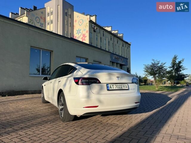 Белый Тесла Модель 3, объемом двигателя 0 л и пробегом 70 тыс. км за 23999 $, фото 6 на Automoto.ua