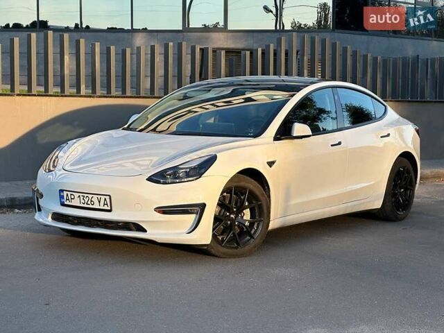 Белый Тесла Модель 3, объемом двигателя 0 л и пробегом 18 тыс. км за 22800 $, фото 1 на Automoto.ua