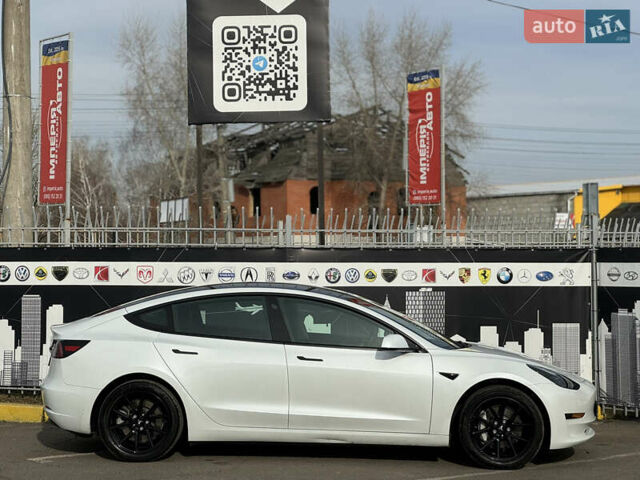Белый Тесла Модель 3, объемом двигателя 0 л и пробегом 41 тыс. км за 21999 $, фото 5 на Automoto.ua