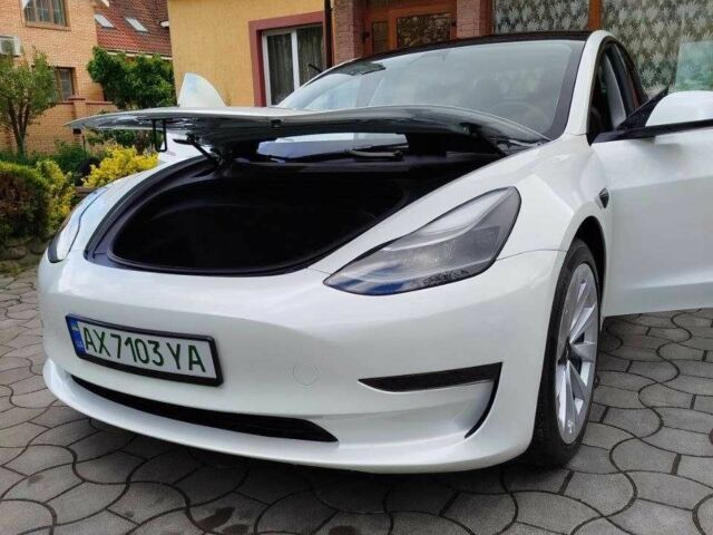 Белый Тесла Модель 3, объемом двигателя 0 л и пробегом 23 тыс. км за 20300 $, фото 17 на Automoto.ua