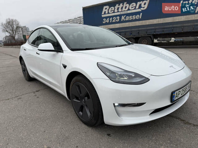 Белый Тесла Модель 3, объемом двигателя 0 л и пробегом 31 тыс. км за 17999 $, фото 7 на Automoto.ua
