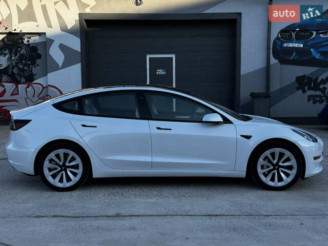 Білий Тесла Модель 3, об'ємом двигуна 0 л та пробігом 5 тис. км за 29999 $, фото 6 на Automoto.ua