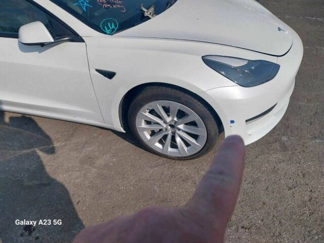 Белый Тесла Модель 3, объемом двигателя 0 л и пробегом 43 тыс. км за 516 $, фото 14 на Automoto.ua