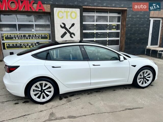 Белый Тесла Модель 3, объемом двигателя 0 л и пробегом 23 тыс. км за 21500 $, фото 11 на Automoto.ua