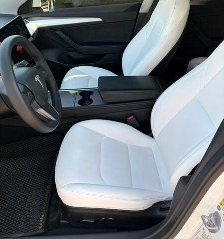 Белый Тесла Модель 3, объемом двигателя 0 л и пробегом 60 тыс. км за 23950 $, фото 16 на Automoto.ua