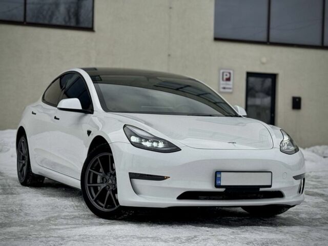 Білий Тесла Модель 3, об'ємом двигуна 0 л та пробігом 32 тис. км за 22700 $, фото 4 на Automoto.ua