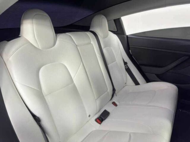 Белый Тесла Модель 3, объемом двигателя 0 л и пробегом 15 тыс. км за 9600 $, фото 14 на Automoto.ua