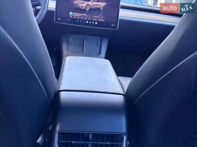 Белый Тесла Модель 3, объемом двигателя 0 л и пробегом 22 тыс. км за 22000 $, фото 8 на Automoto.ua