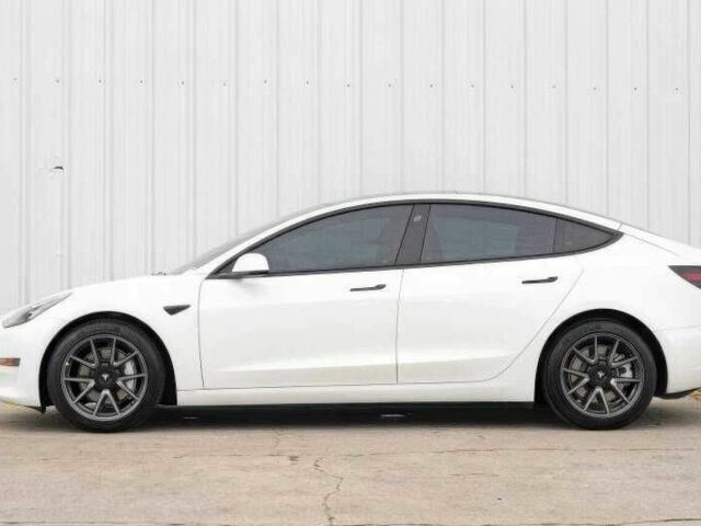 Білий Тесла Модель 3, об'ємом двигуна 0 л та пробігом 10 тис. км за 11000 $, фото 3 на Automoto.ua