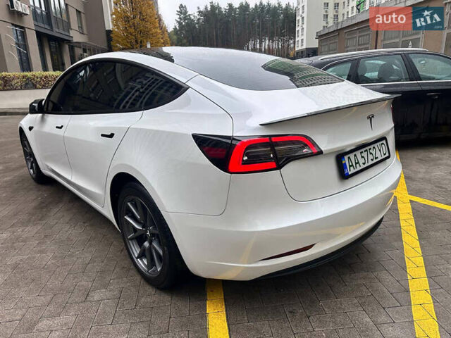 Белый Тесла Модель 3, объемом двигателя 0 л и пробегом 20 тыс. км за 23000 $, фото 3 на Automoto.ua