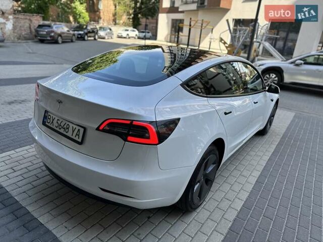 Белый Тесла Модель 3, объемом двигателя 0 л и пробегом 13 тыс. км за 20600 $, фото 3 на Automoto.ua