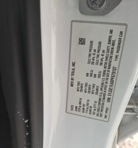 Белый Тесла Модель 3, объемом двигателя 0 л и пробегом 31 тыс. км за 16300 $, фото 12 на Automoto.ua