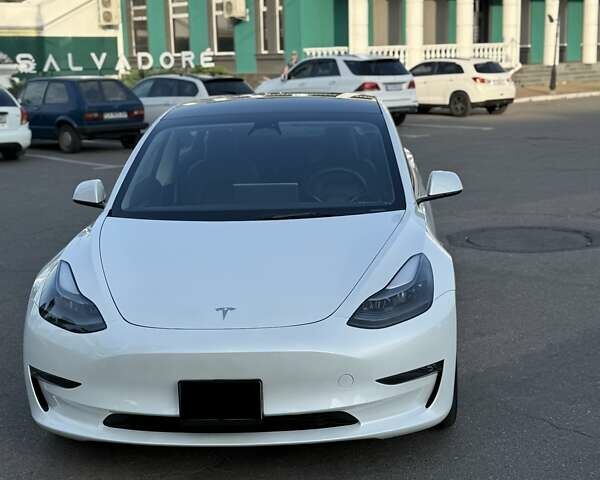 Белый Тесла Модель 3, объемом двигателя 0 л и пробегом 38 тыс. км за 24200 $, фото 23 на Automoto.ua