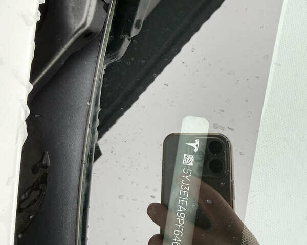 Белый Тесла Модель 3, объемом двигателя 0 л и пробегом 30 тыс. км за 19900 $, фото 66 на Automoto.ua