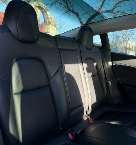 Белый Тесла Модель 3, объемом двигателя 0 л и пробегом 79 тыс. км за 22000 $, фото 15 на Automoto.ua