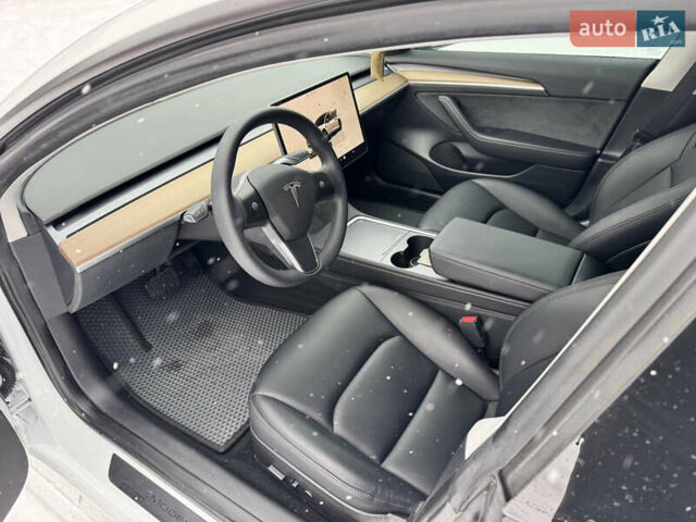 Белый Тесла Модель 3, объемом двигателя 0 л и пробегом 34 тыс. км за 21000 $, фото 8 на Automoto.ua