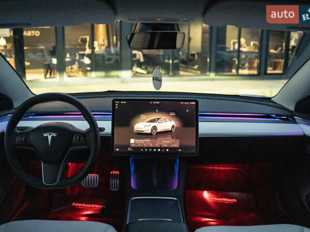 Белый Тесла Модель 3, объемом двигателя 0 л и пробегом 53 тыс. км за 27500 $, фото 20 на Automoto.ua